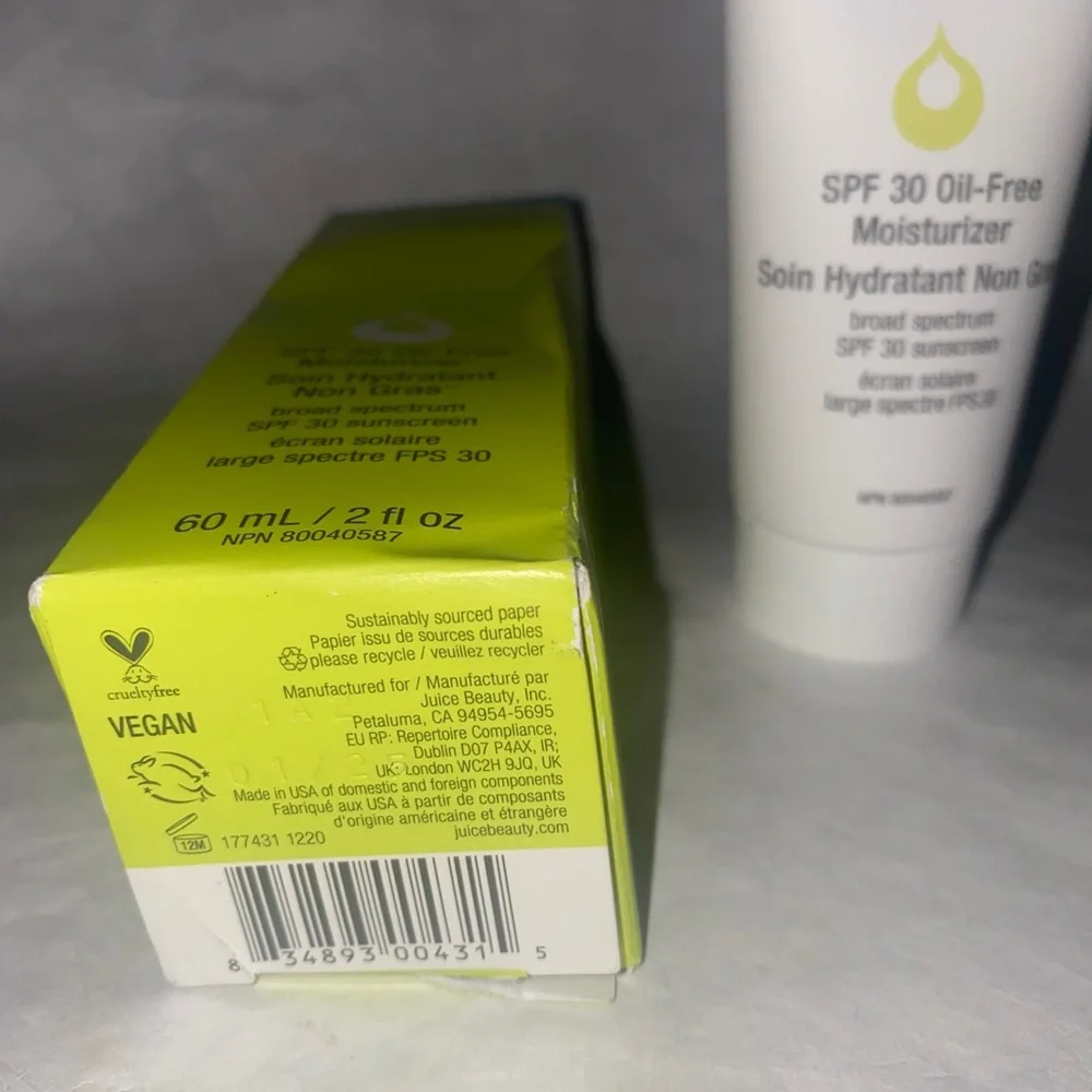 JUICE BEAUTY SPF 30 Oil-Free Moisturizer 2oz $32